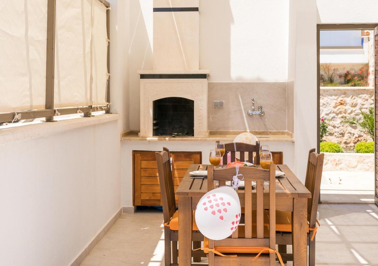 Villa 2 Sleeps 4 Isolated Honeymoon-Villa Sardunya Kaş Exterior foto
