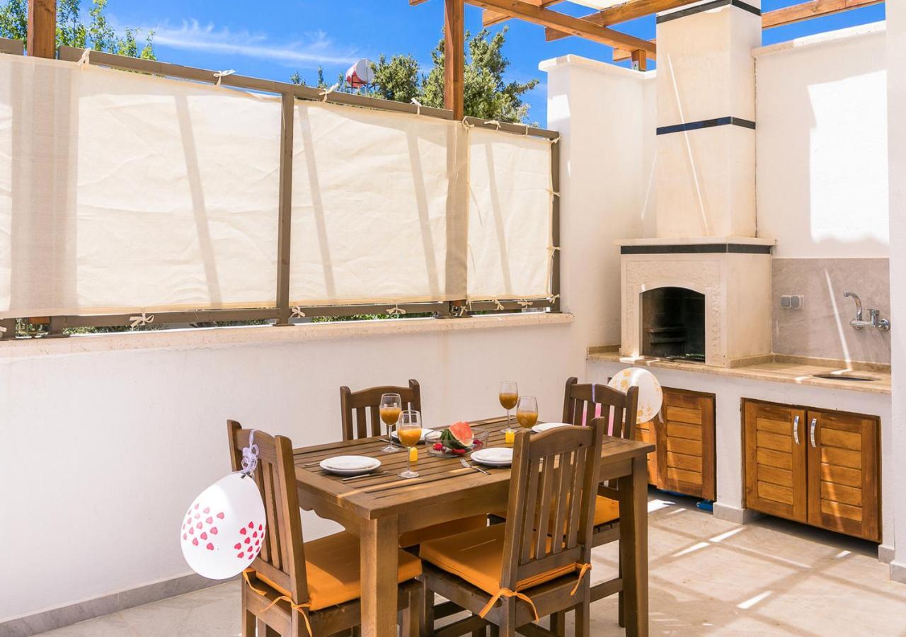 Villa 2 Sleeps 4 Isolated Honeymoon-Villa Sardunya Kaş Exterior foto